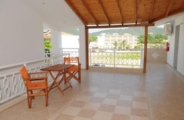 Sunrise Hotel Sarti Ngoại thất bức ảnh